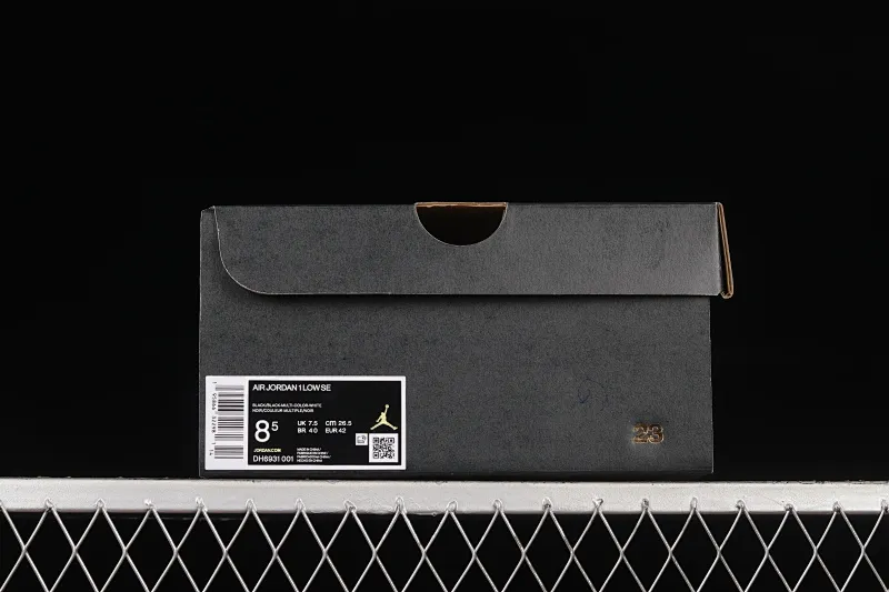 All categories Air Jordan Jordan series basketball shoes Air Jordan 1 Low G version pure original Air Jordan 1 AJ1 Joe 1 black and white laser low-top retro cultural basketball shoes DH6931-001